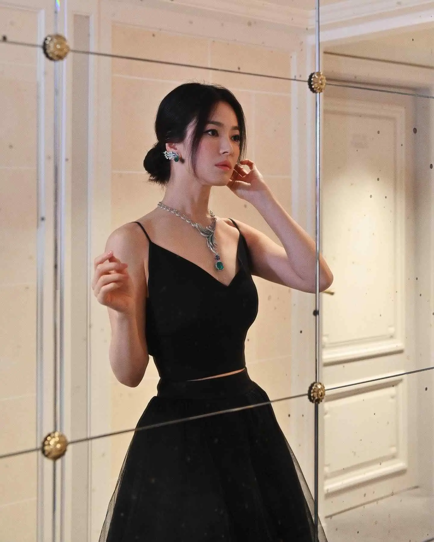 Song Hye Kyo - song-hye-kyo-hot-50.webp